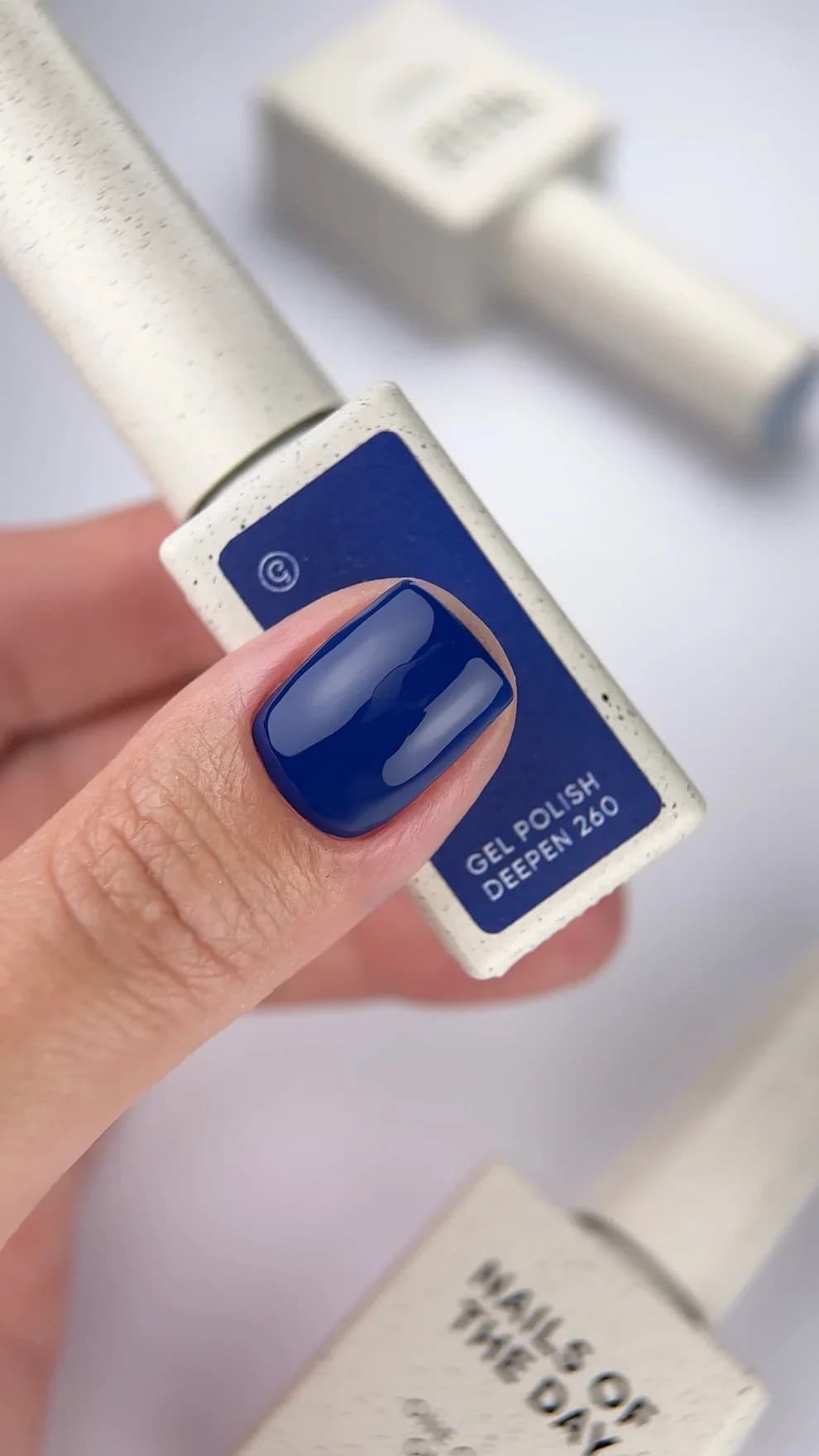 NOTD - Gel Polish Deepen 260, 10 ml image 4